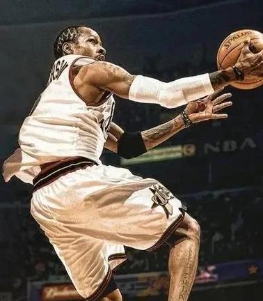 斯帕莱蒂：首发能直观了解热格罗瓦的表现，戴维需要继续提升（斯帕莱蒂：安排热格罗瓦首发便于评估其发挥，戴维仍需继续提高）