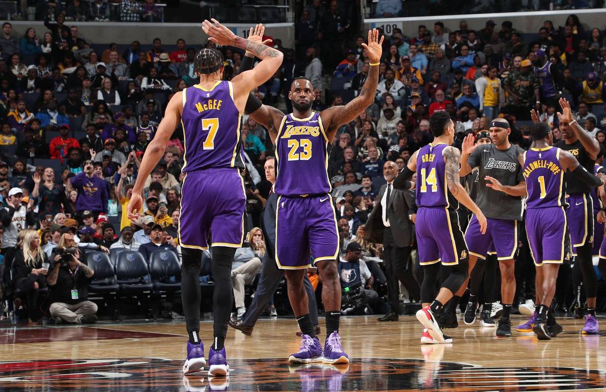 若出战圣保利，诺伊尔将追平伊梅尔并列德甲门将出场榜第2位（诺伊尔若出战圣保利，将与伊梅尔并列德甲门将出场数第二）